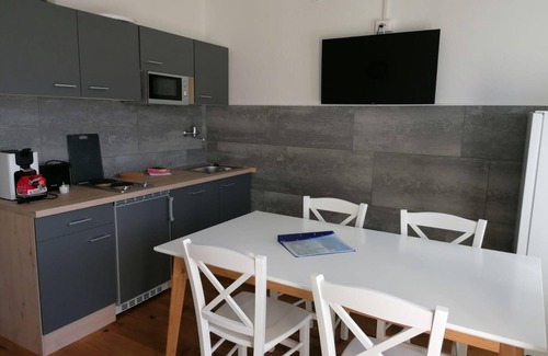 Burano Apartment | Apartment '1' with Lake View, Shared Pool and Wi-Fi