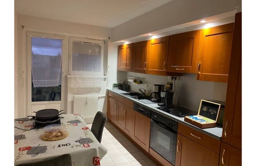 Huningue Apartment | Apartment 100m2 3bedroom 5km from Basel Carnival Free Wifi