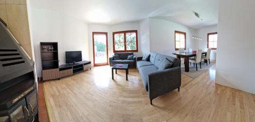 Sieghartskirchen Apartment | Apartment 12 - Geräumige Ferienwohnung im Tullnerfeld