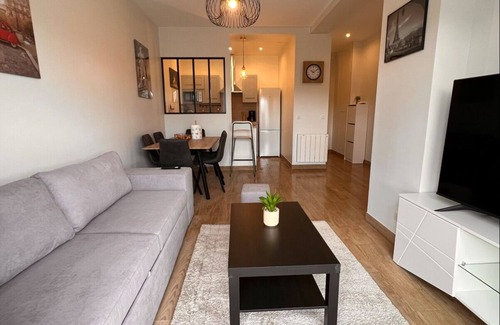 L'Economie Apartment | Apartment 15 minutes from Paris