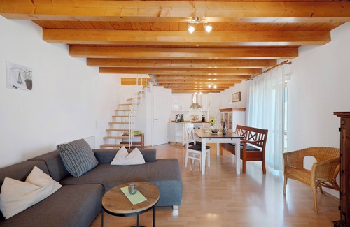 Oberrotweil Apartment | Apartment '2, 65 Qm, Balkon' with Shared Pool, Private Terrace and Wi-Fi
