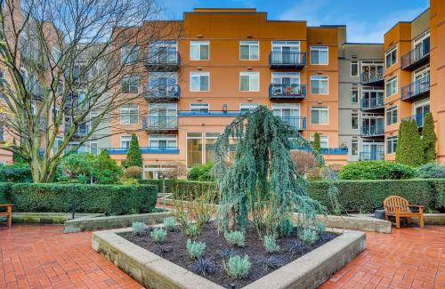 Belltown Apartment | Apartment ∙ 2 bedrooms ∙ 6 guests