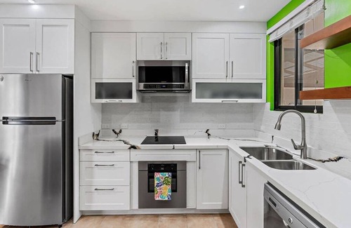 Coco Sunset Hills Apartment | Apartment ∙ 2 bedrooms ∙ 5 guests