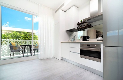 Seven Mile Beach Apartment | Apartment ∙ 2 guests