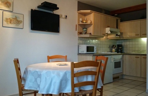 Bergheim Apartment | Apartment 2: Holiday apartment in a quiet private property