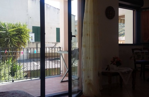 Bosa Historic Centre Apartment | Apartment 2 km from the sea, 200 meters from the historic center of bosa