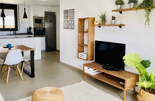 Torredembarra Apartment | Apartment 200m beach and station only 45min BCN