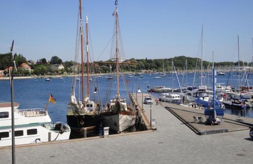 Eckernfoerde Apartment | Apartment 22 "Lachende Möwe" mit Sauna, Blickrichtung offene See