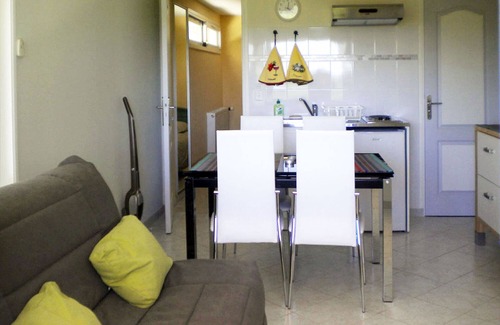 Fondettes Apartment | Apartment, 24 m2. Furnished. One Bedroom