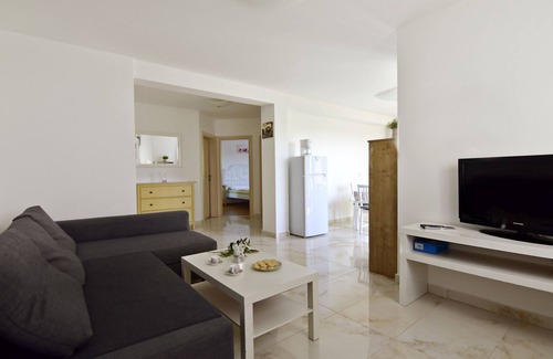 Savudrija Apartment | Apartment 3 in the villa, with garden, swimming pool, barbecue, parking