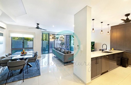 Fannie Bay Apartment | Apartment ∙ 4 bedrooms ∙ 8 guests