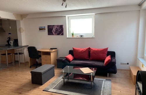 Dettingen an der Erms Apartment | Apartment '48qm' with Private Terrace and Wi-Fi