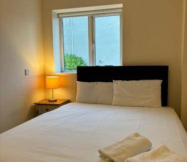Athlone Apartment | Apartment ∙ 5 bedrooms ∙ 10 guests