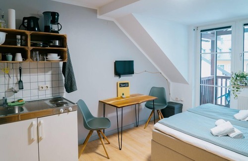 Groedig Apartment | Apartment 9 with balcony and in view of Untersberg
