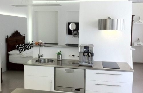 Ulm Apartment | Apartment A - Modern stylish 1 room Loft City Center Ground Floor