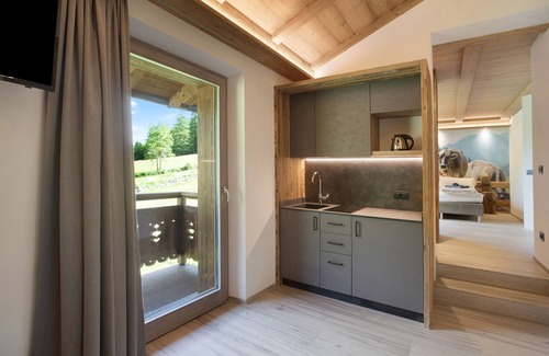 Livigno Apartment | Apartment 'Agriturismo Bosco D'oro 3' with Mountain View, Shared Garden and Wi-Fi