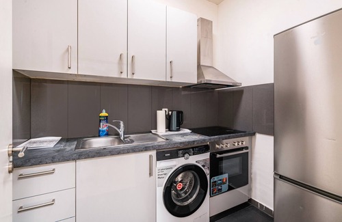 Ludwigsvorstadt Apartment | Apartment 'Aldars 9' with Private Terrace, Wi-Fi and Air Conditioning