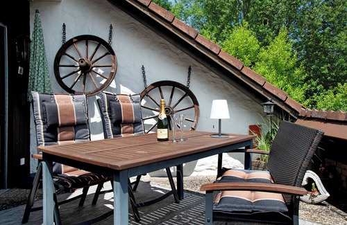Irsengund Apartment | Apartment 'Alpin' with Mountain View, Private Terrace and Wi-Fi