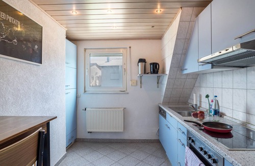 Sindelfingen Apartment | Apartment 'Am Hirnach' with Shared Terrace, Shared Garden and Wi-Fi