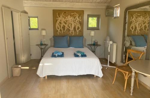 Sardan Bed & Breakfast | Apartment and B&B bedroom and Circus Wagon at Mas Pryce