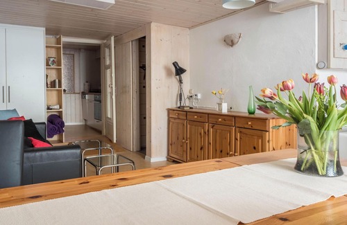 Altstadt Apartment | Apartment "Angelika" in Urban Heritage House near Lake Constance with Wi-Fi & Patio