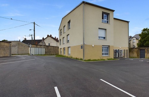 Bourges Apartment | Apartment-Apartment-Ensuite with Shower