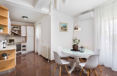 Vodice Apartment | Apartment Arausa with Pool XI
