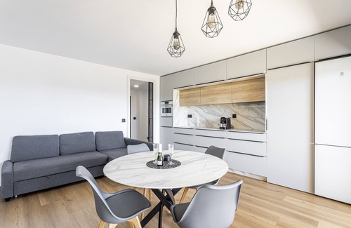 Canet de Berenguer Apartment | Apartment 'Atico Con Piscina En La Playa' with Sea View, Wi-Fi and Air Conditioning