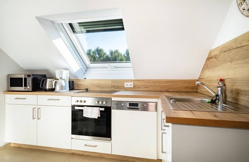 Langenargen Apartment | Apartment 'Bei Fredy' with Balcony and Wi-Fi