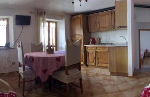 Aymavilles Apartment | Apartment 'Bilocale Vista Monte Bianco' with Mountain View, Shared Garden and Balcony