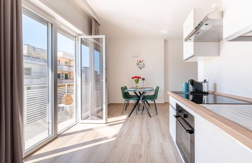 Castri di Lecce Apartment | Apartment 'Blue Suite' with Shared Terrace, Wi-Fi and Air Conditioning