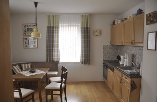 Waschleithe Apartment | Apartment 'Böhme' with Mountain View, Private Terrace and Wi-Fi