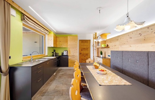 Maranza Apartment | Apartment 'Carpe Diem' with Mountain View, Private Terrace and Wi-Fi