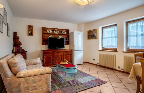 Grauno House | Apartment 'Casa Al Portico Val Di Cembra' with Mountain View and Balcony