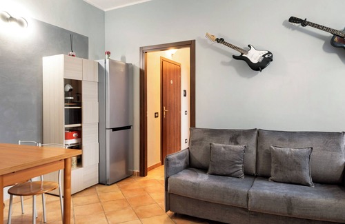 Portacomaro Apartment | Apartment 'Casa Del Nonno' with Mountain View, Wi-Fi and Air Conditioning