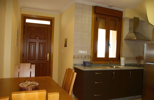 Requias Apartment | Apartment 'Casa Requias 1' with Lake View, Shared Garden and Wi-Fi