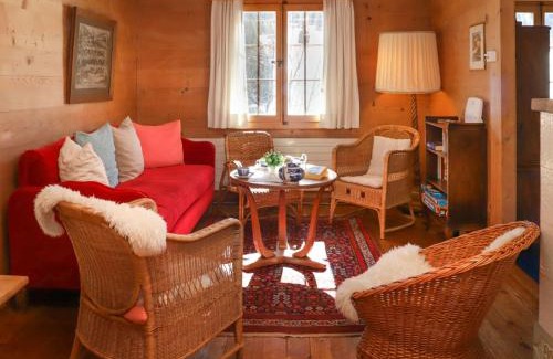 Saanenmoeser Apartment | Apartment Chalet Ahorni by Interhome