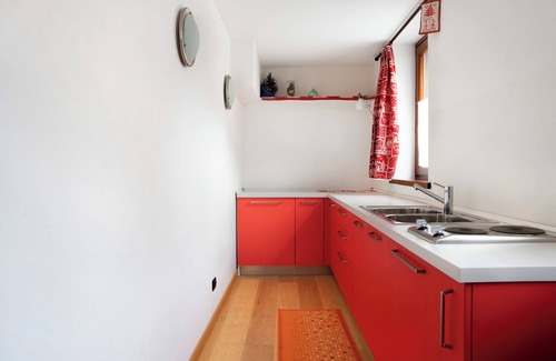 Acceglio Apartment | Apartment 'Chalet Provenzale Trilocale' with Shared Garden and Wi-Fi