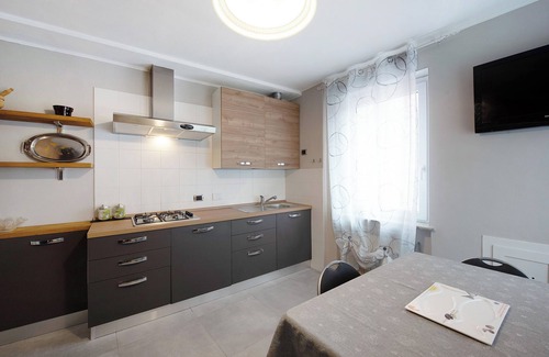 Varazze Apartment | Apartment 'Da Umberto' with Balcony and Wi-Fi
