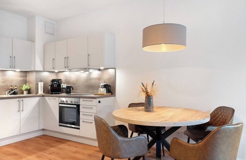 Unterwiehre-Nord Apartment | Apartment 'Km Style Apartments 3' with Balcony and Wi-Fi