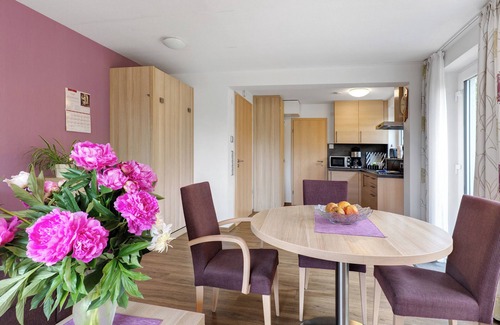 Vaihingen an der Enz Apartment | Apartment 'Burgunder' with Private Terrace, Shared Garden and Wi-Fi
