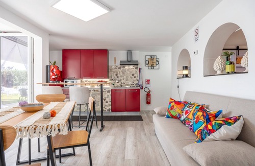 Terrasini Villa | Apartment 'Dei Tramonti - Terrasini' with Private Pool, Wi-Fi and Air Conditioning