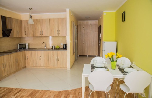 Wladyslawowo Apartment | Apartment Delfin 61m2, 6pax, Parking, Lift
