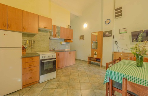 Zubovici Apartment | Apartment directly at the beach, 2 balconys, sea view and free WiFi