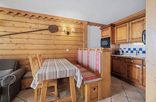 Val Claret Ski Chalet | Apartment Ecrin 426 - Tignes Val Claret - 4 people.