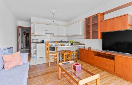 Figueras (Castropol) Apartment | Apartment 'El Indiano' with Balcony