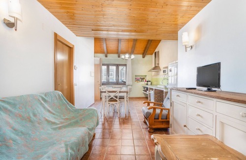 Bellestar Apartment | Apartment 'El Pedregal' with Mountain View, Wi-Fi and Air Conditioning