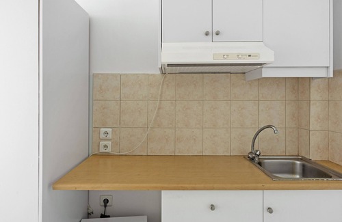 Kardamena Apartment | Apartment 'Evripides Family One -bedroom 1' with Shared Pool, Shared Garden and Air Conditioning