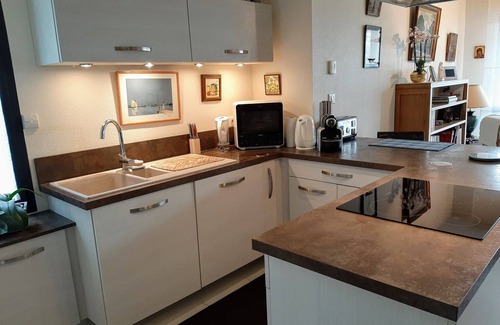 Benodet Apartment | Apartment facing the Trez beach - close to the thalassotherapy center