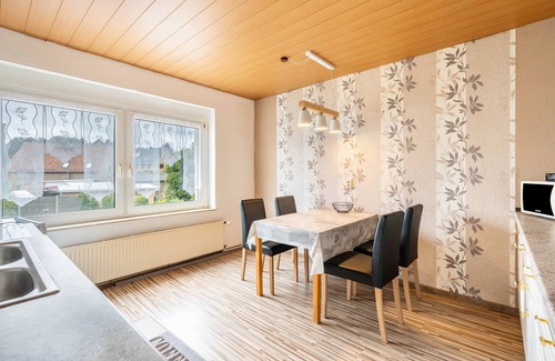 Neussen Apartment | Apartment 'Familie Heiko Schroth' with Wi-Fi